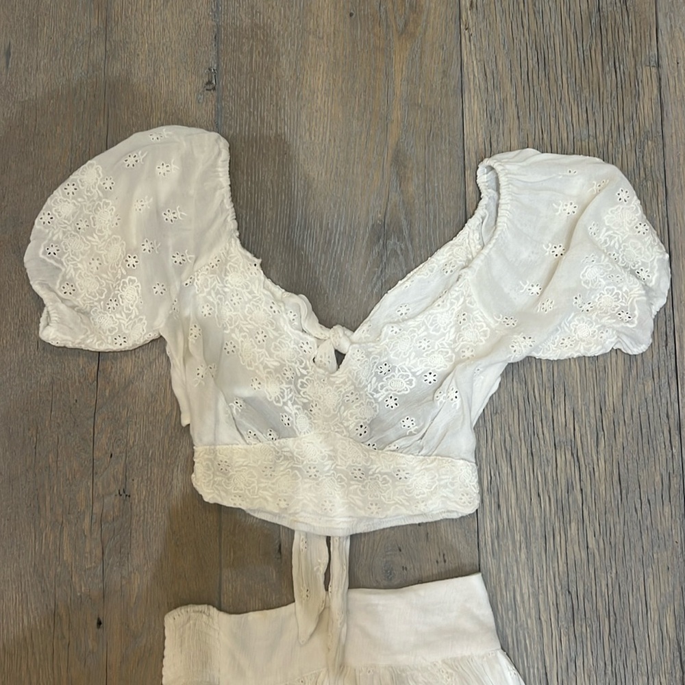Free people white set size small